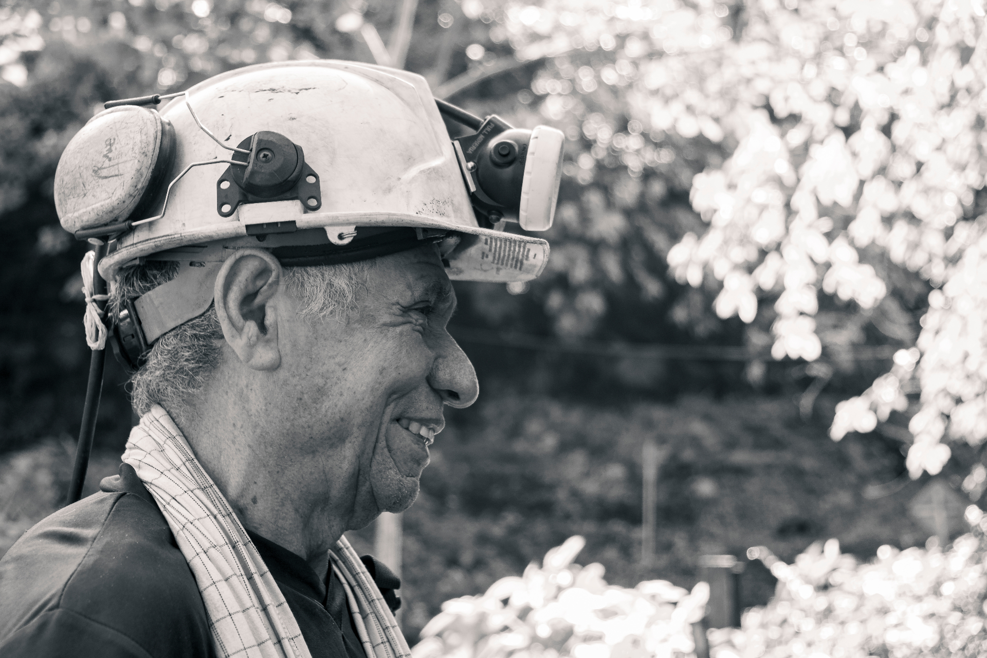 Minero de Muzo retratado en blanco y negro